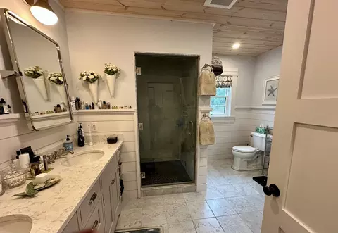 Bath - 96 Hammett Ln, Chilmark, MA 02535 photo 1 of 6