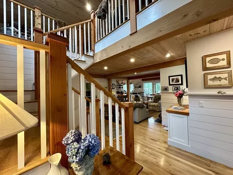 Entry Way - 96 Hammett Ln, Chilmark, MA 02535 photo 1 of 1