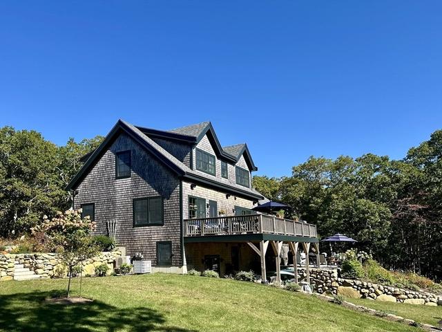 96 Hammett Ln, Chilmark, MA 02535
