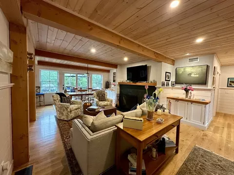Living - 96 Hammett Ln, Chilmark, MA 02535 photo 3 of 5