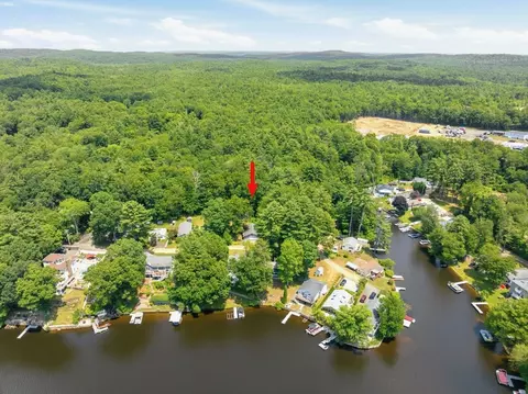 4 Essex St, Holland, MA 01521