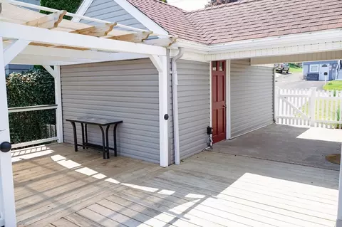 222 Walter St, Fall River, MA 02724 photo 8