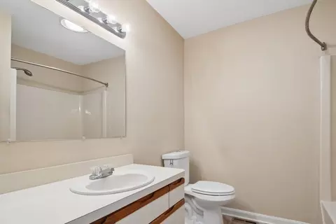 Bath - 4 Herbert Dr #B, Sutton, MA 01590 photo 3 of 4