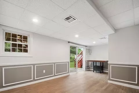 Living - 4 Herbert Dr #B, Sutton, MA 01590 photo 7 of 7