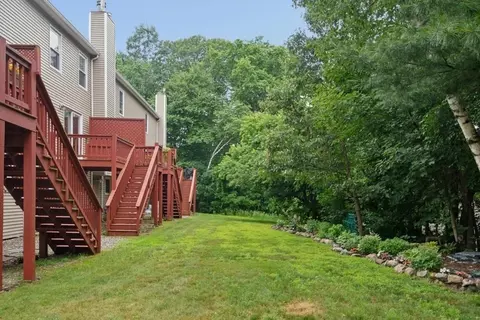 Exterior - 4 Herbert Dr #B, Sutton, MA 01590 photo 6 of 7
