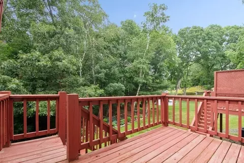 Exterior - 4 Herbert Dr #B, Sutton, MA 01590 photo 5 of 7