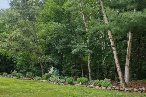 Exterior - 4 Herbert Dr #B, Sutton, MA 01590 photo 7 of 7