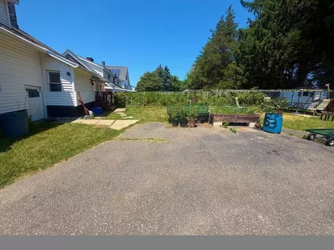 Exterior - 53 Mazarin St, Indian Orchard, MA 01151 photo 3 of 6