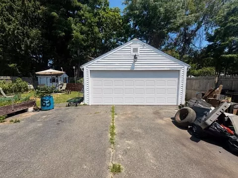 Exterior - 53 Mazarin St, Indian Orchard, MA 01151 photo 4 of 6