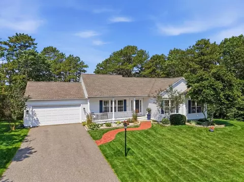 10 Dana Ct, Plymouth, MA 02360