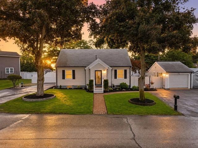 2 Chapman Ave, Wilmington, MA 01887