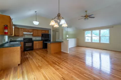 110 Glendale St, Worcester, MA 01602 photo 11