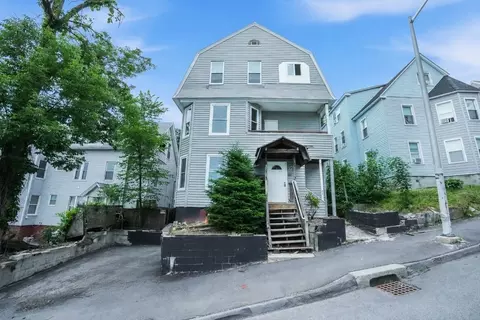 42 Windsor St, Worcester, MA 01605