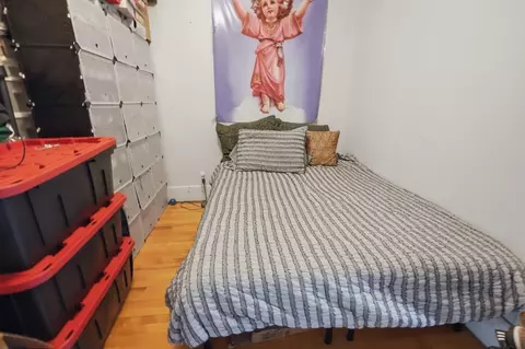 Bedroom - 54 Shelby St, Worcester, MA 01605 photo 3 of 8