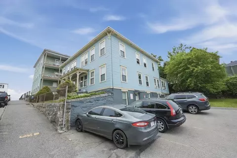 Exterior - 54 Shelby St, Worcester, MA 01605 photo 2 of 5