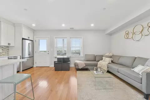 214-216 Eagle St #5, Boston, MA 02128 photo 3