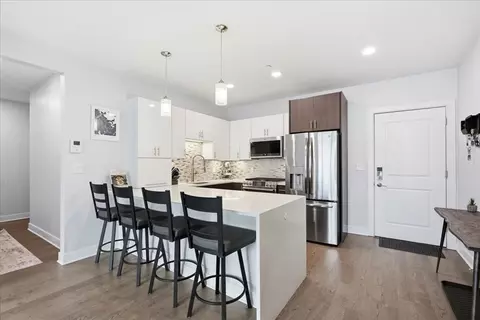 2 Cliveden St #403E, Quincy, MA 02169