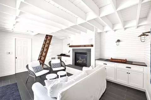 Living - 141 Point Hill Rd, Barnstable, MA 02668 photo 7 of 8