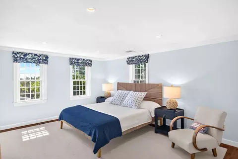 Bedroom - 141 Point Hill Rd, Barnstable, MA 02668 photo 1 of 8