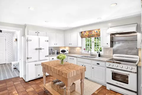 Kitchen - 141 Point Hill Rd, Barnstable, MA 02668 photo 1 of 3