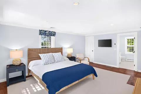 Bedroom - 141 Point Hill Rd, Barnstable, MA 02668 photo 4 of 8