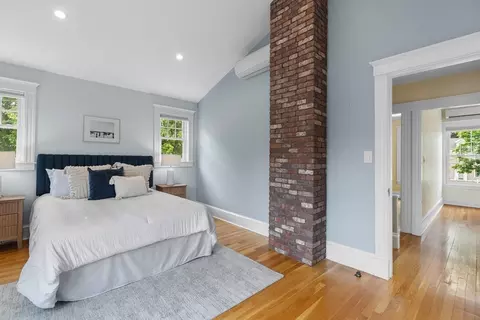 Bedroom - 22 Prince St, Marblehead, MA 01945 photo 3 of 6