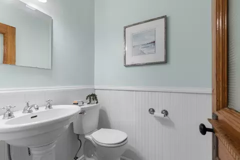 Bath - 22 Prince St, Marblehead, MA 01945 photo 1 of 4