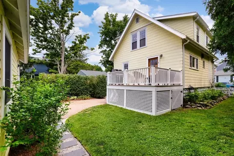 Exterior - 22 Prince St, Marblehead, MA 01945 photo 4 of 5
