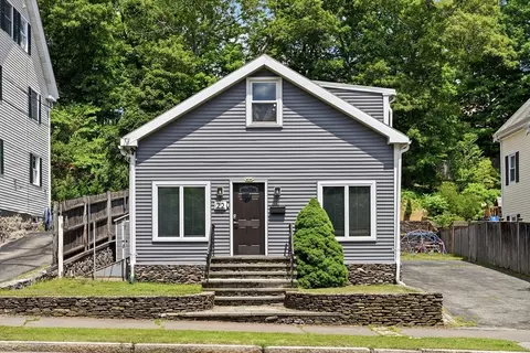 22 Cedar St, Wellesley, MA 02482