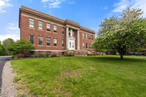 280 Village St #D 2, Medway, MA 02053
