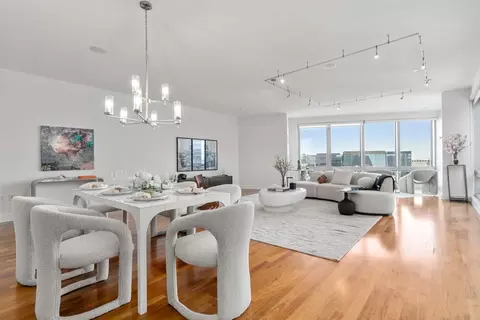 500 Atlantic Ave #18P, Boston, MA 02210