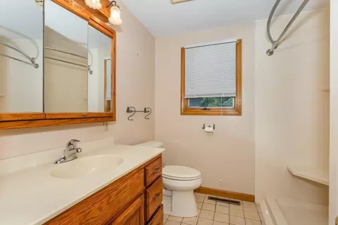 Bath - 5 Charles Dr, Canton, MA 02021 photo 1 of 4