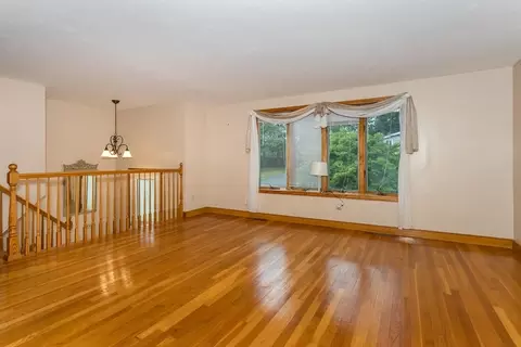 Living - 5 Charles Dr, Canton, MA 02021 photo 2 of 4
