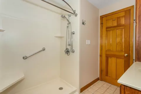 Bath - 5 Charles Dr, Canton, MA 02021 photo 2 of 4