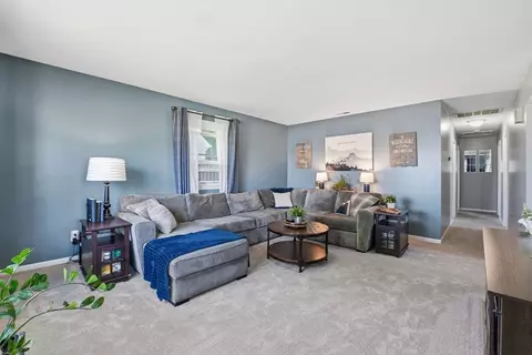 35 Beaumont Ave, Chicopee, MA 01013 photo 9