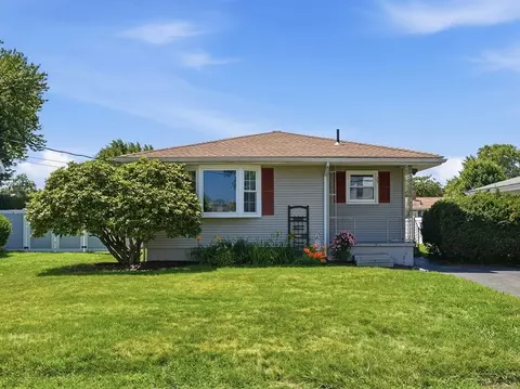 35 Beaumont Ave, Chicopee, MA 01013 photo 1