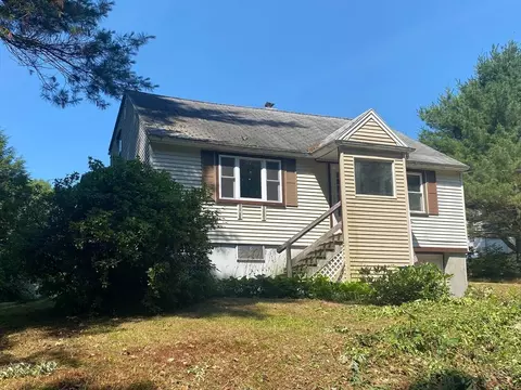 6 Oak Dr, Oxford, MA 01540
