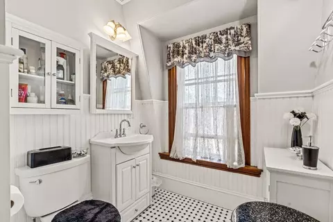 Bath - 2 Butman St, Beverly, MA 01915 photo 3 of 3