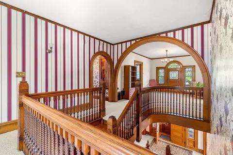 Entry Way - 2 Butman St, Beverly, MA 01915 photo 6 of 11