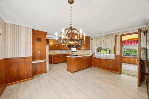1855 Parker St, Springfield, MA 01128 photo 5
