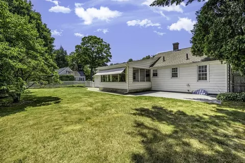 1855 Parker St, Springfield, MA 01128 photo 4