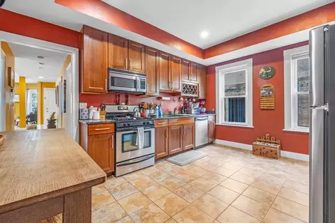 71 Romsey Sr #2, Boston, MA 02125