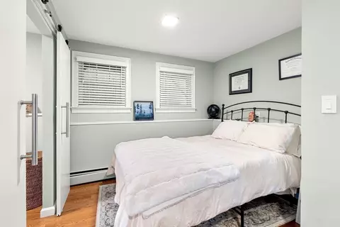 Bedroom - 6 Colonial Ct, Marblehead, MA 01945 photo 2 of 4