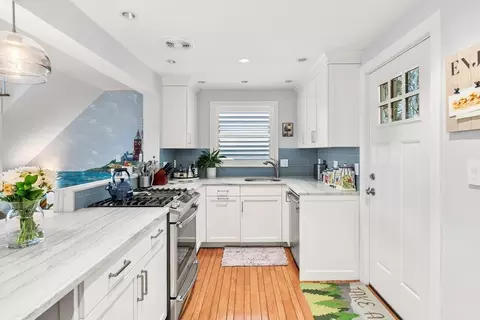 Kitchen - 6 Colonial Ct, Marblehead, MA 01945 photo 1 of 3