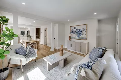 50 Middlesex St #50, Winchester, MA 01890