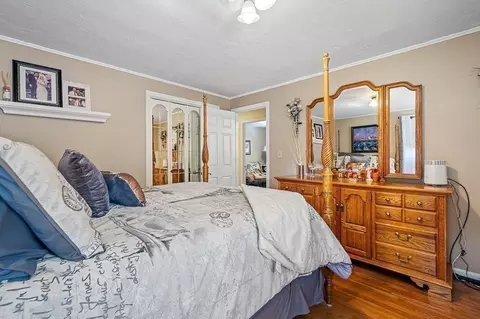 Bedroom - 472 Central Tpke, Sutton, MA 01590 photo 2 of 6