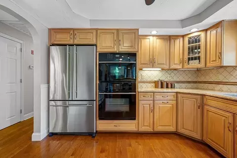 Kitchen - 472 Central Tpke, Sutton, MA 01590 photo 2 of 4