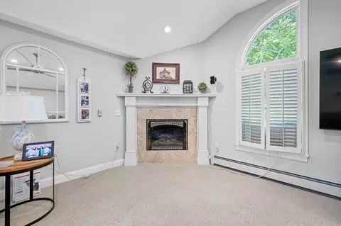Living - 472 Central Tpke, Sutton, MA 01590 photo 3 of 3