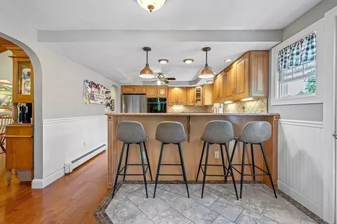 Kitchen - 472 Central Tpke, Sutton, MA 01590 photo 4 of 4