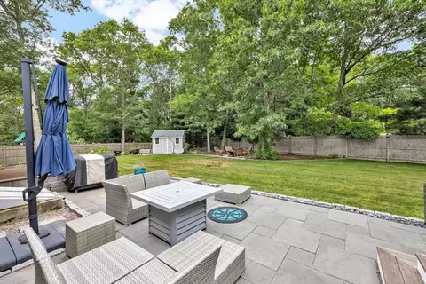 Exterior - 16 Pine View Dr, Cotuit, MA 02635 photo 4 of 9